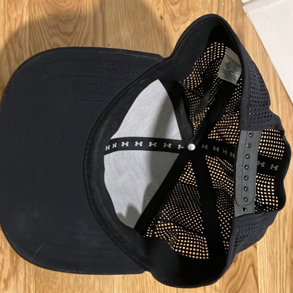 Project Rock Camo Snapback Cap - Picture 3 of 3